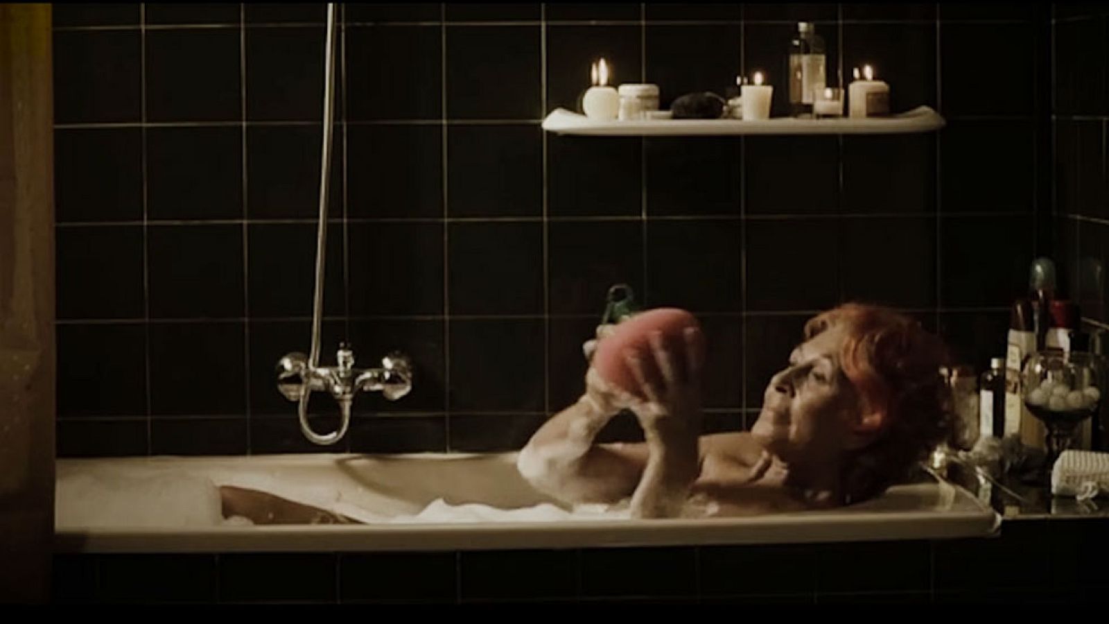 RTVE.es estrena, en primicia, la sección que Raúl Cimas y su equipo realizan todas las semanas para Versión Española.