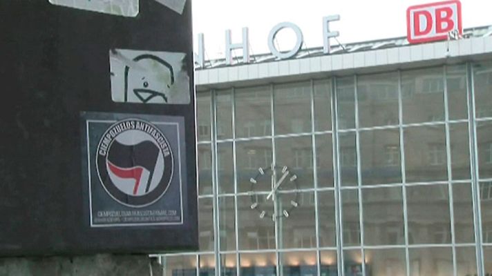 Telediario 1 - Tres españoles fueron agredidos en Colonia por un grupo de rusos al parecer borrachos