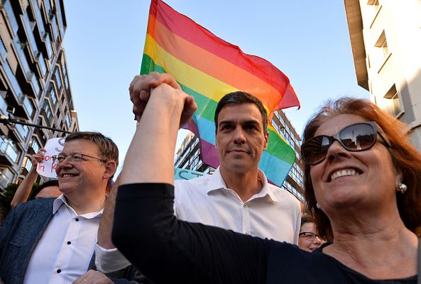 Telediario 1 - Pedro Sánchez participa en la manifestación del Orgullo Gay en Valencia
