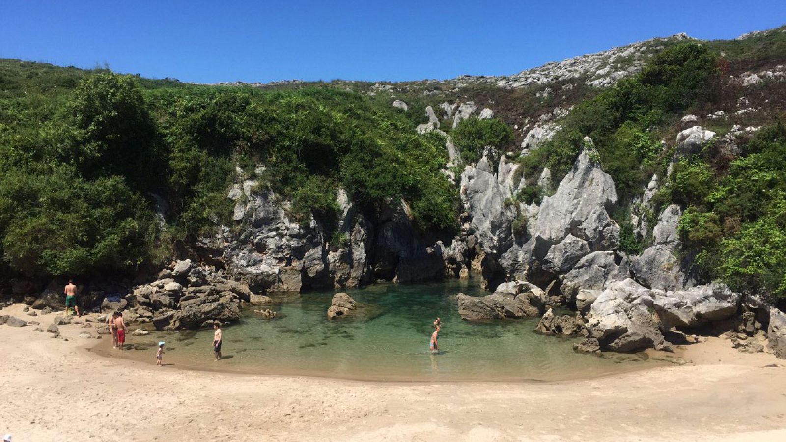 Gulpiyuri, una playa diminuta
