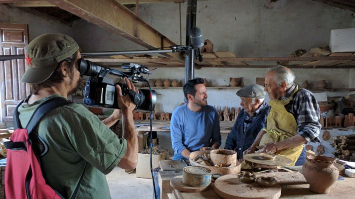 Aquí la Tierra - Dos alfareros de puro corazón