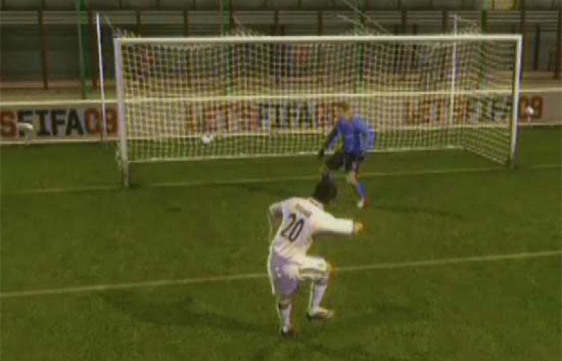 Higuaín golea en los videojuegos