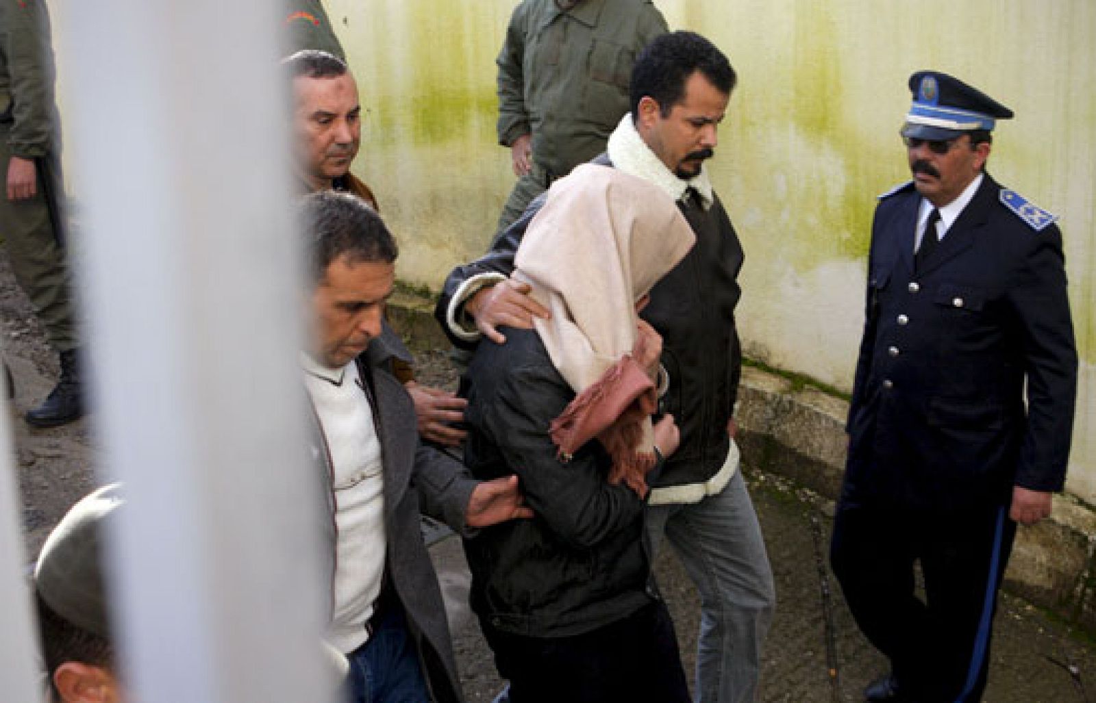 Un tribunal de Rabat condena a Abdelilah Riz a 20 años de cárcel por su implicación en los atentados del 11-M | Ver