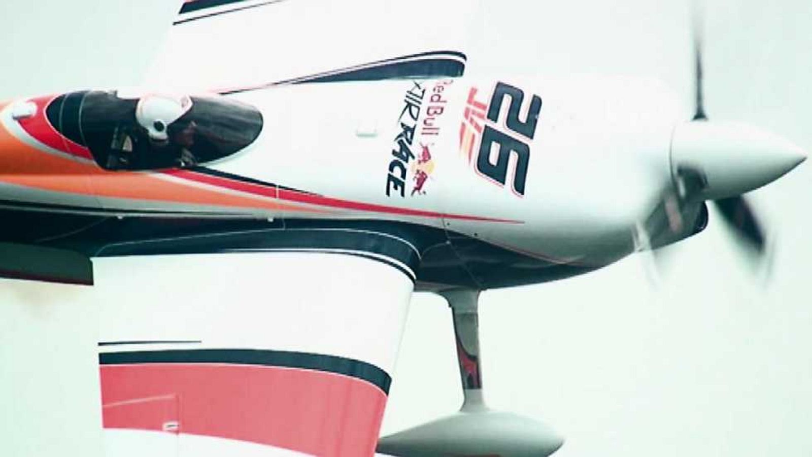 Vuelos acrobáticos - Red Bull Air Race. Prueba Chiba (Japón) - ver ahora