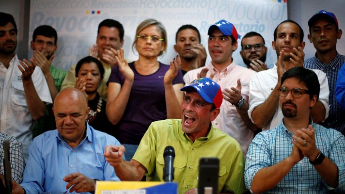  - La oposición venezolana valida más del doble de firmas requeridas en el revocatorio contra Maduro.