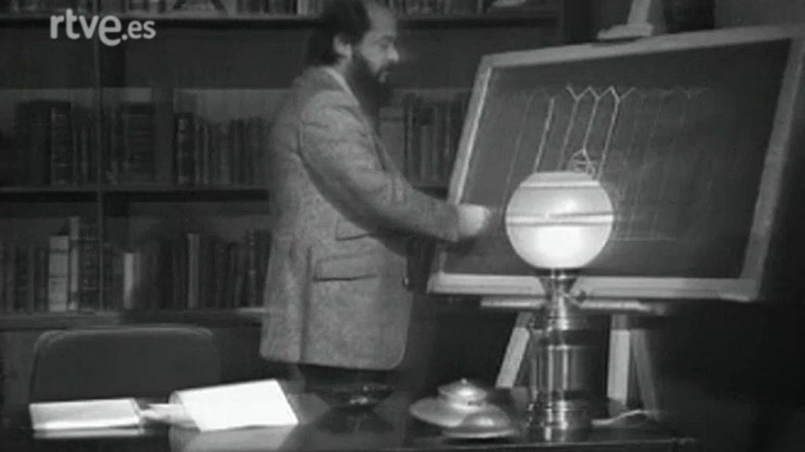 Más allá - Punto y seguido