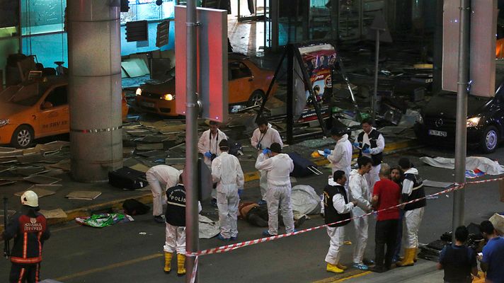 Los desayunos - Turquía apunta al EI como autor de la masacre en Estambul