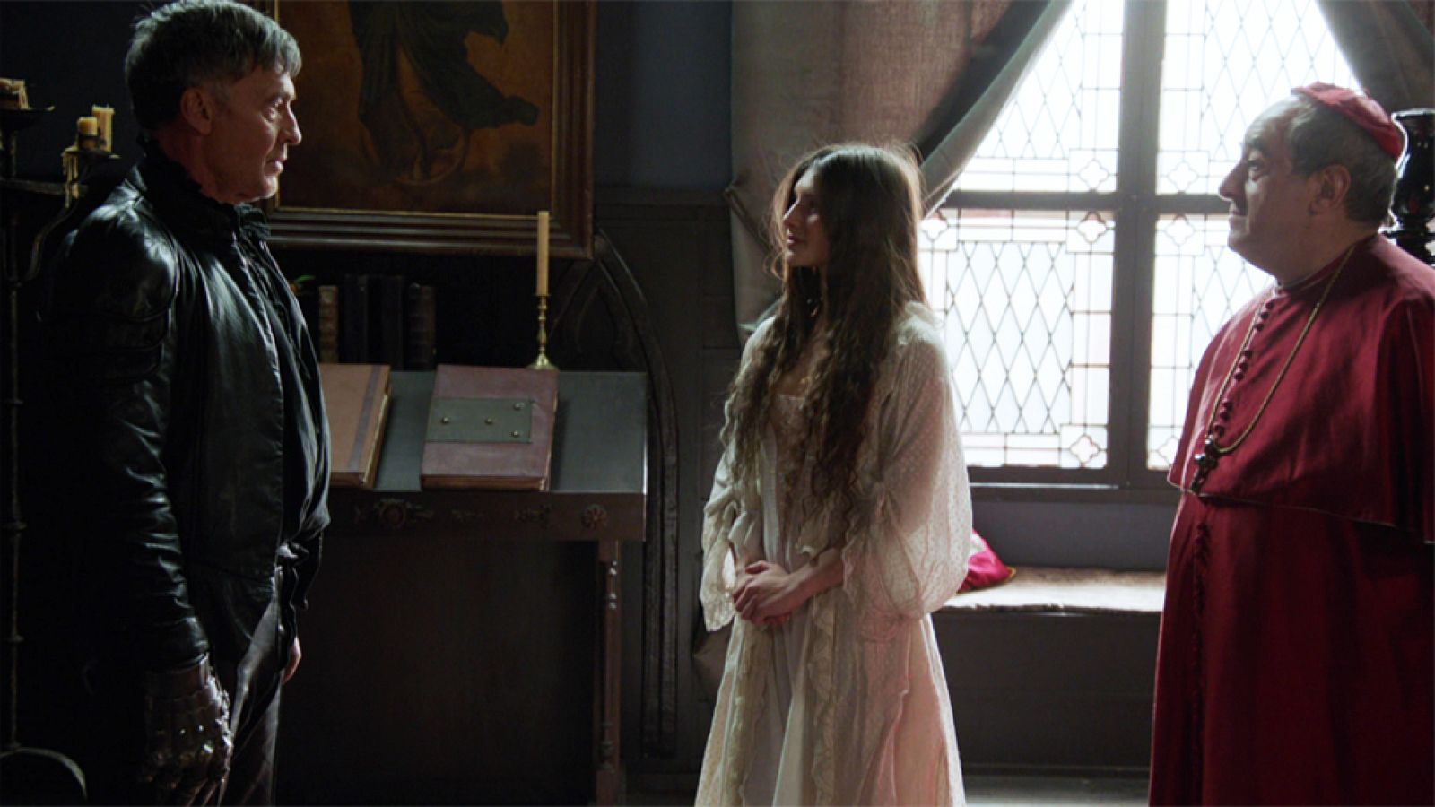 Águila Roja - Sophie, ¿nueva prometida del Comisario?