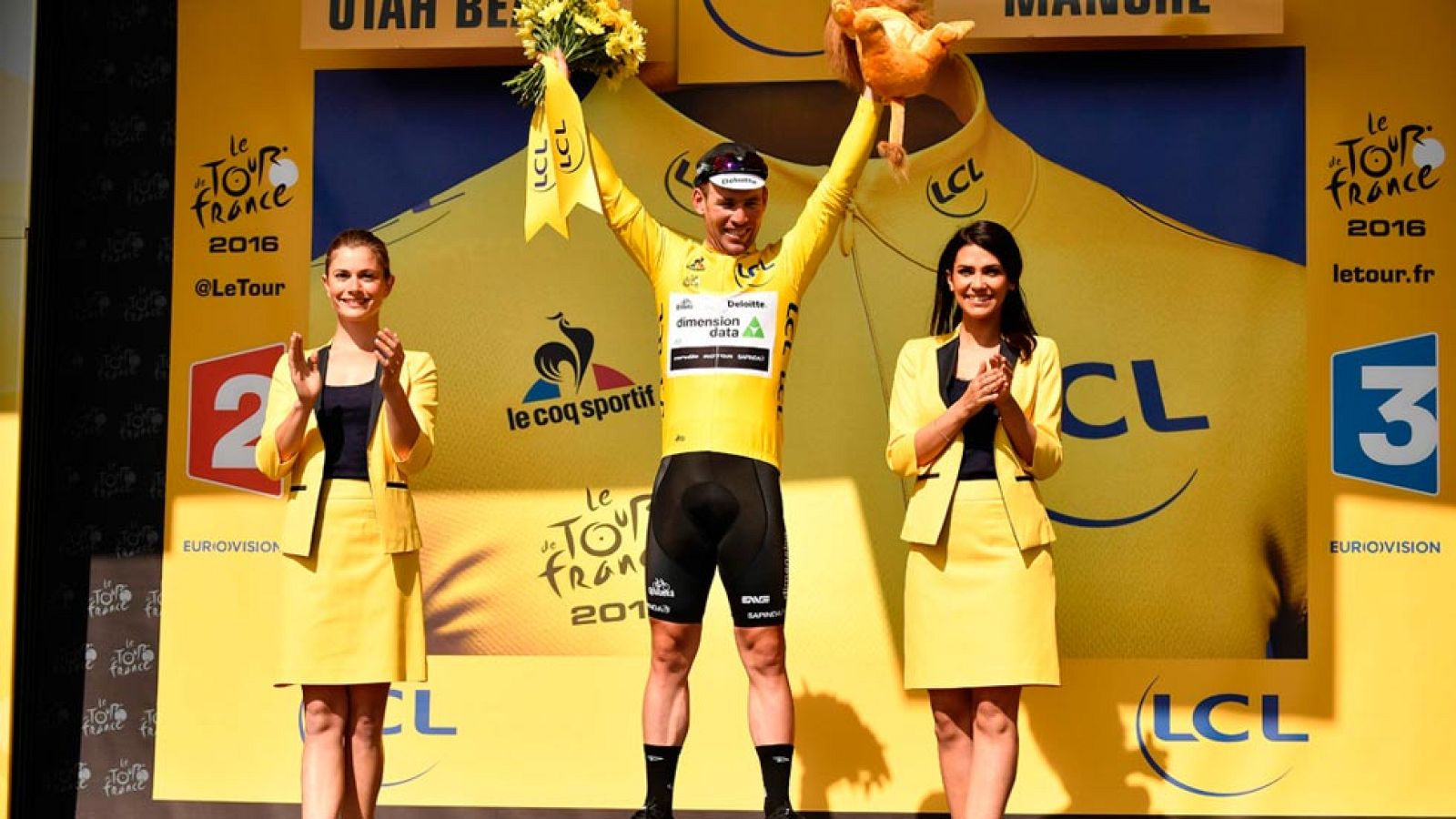 Cavendish gana la primera etapa del Tour y se viste de amarillo | Ver