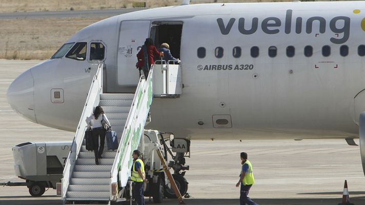 Informativo 24h - Continúa el caos en el Prat por las cancelaciones y retrasos acumulados de Vueling
