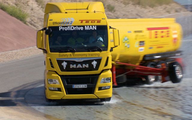 Seguridad vital 5.0 - 'Seguridad Vital' - 'Laboratorio' - Camión cisterna