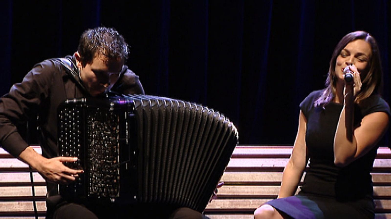 El espectáculo 'Piaf the Show' recupera las canciones más emblemáticas de la cantante francesa Edith Piaf