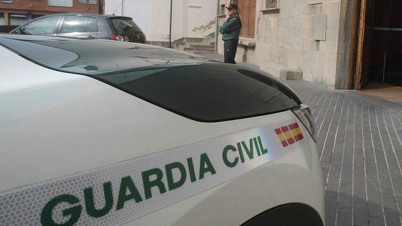 La Guardia Civil detiene a 12 personas y registra 23 ayuntamientos por presunto amaño de contratos