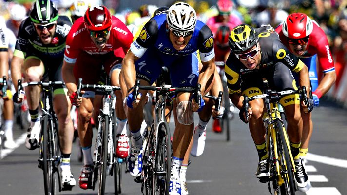 Tour de Francia - Kittel se impone en la cuarta etapa del Tour por un milímetro