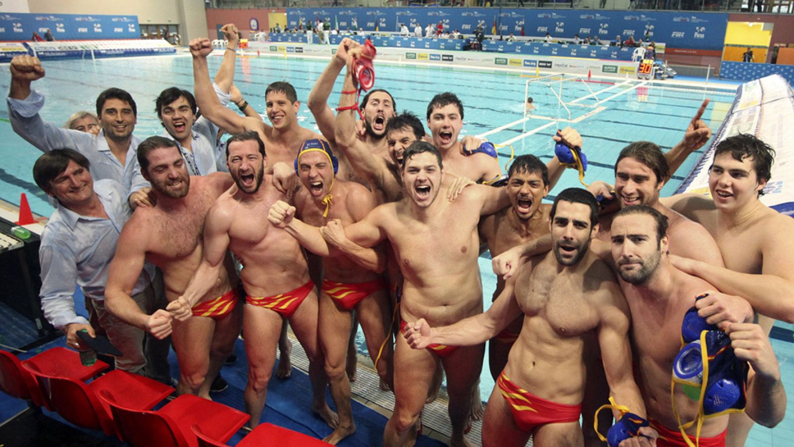 La selección española de waterpolo masculino ultima su preparación para Río. | Ver
