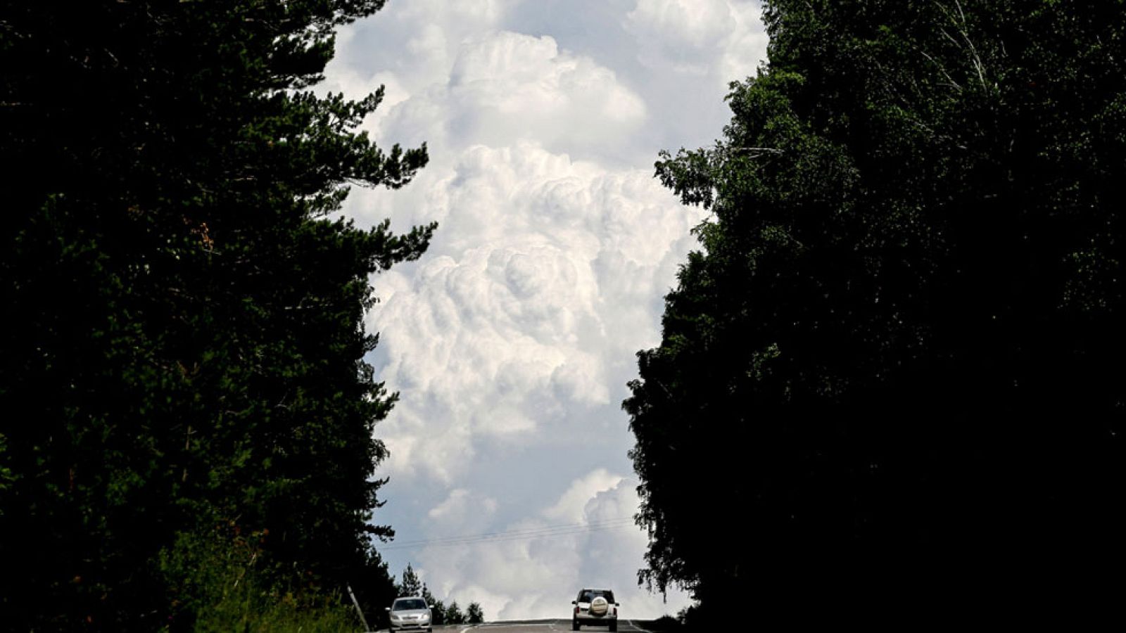 Nubes y tormentas en la mitad norte y temperaturas sin cambios