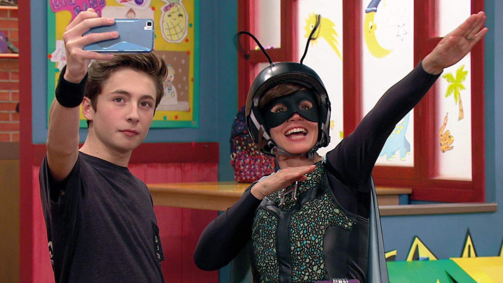 Big Band Clan - Hormiga Fiung - Big Band Clan | Ver