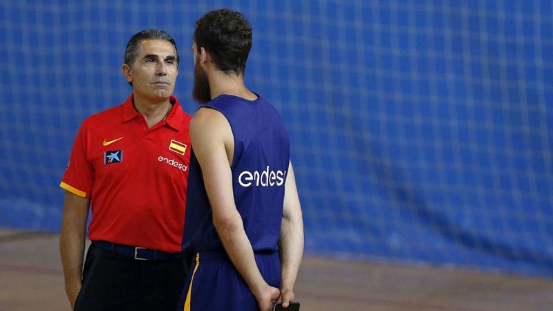 La selección de baloncesto sigue preparando los Juegos Olímpicos | Ver