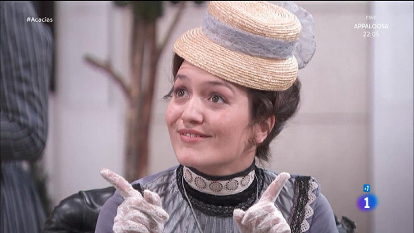 Acacias 38 - Encontronazo en plena calle entre Teresa y Humildad