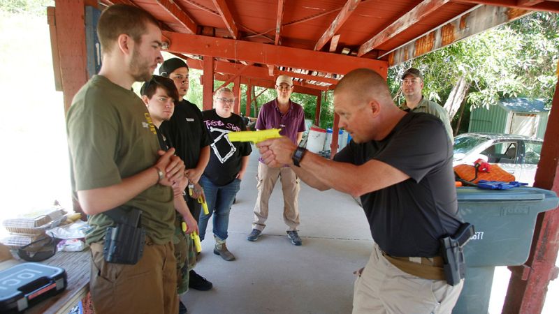 La permisividad en el uso de armas de fuego, una controversia sin solución en EE.UU.