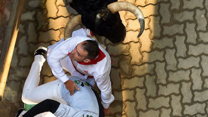 San Fermín - Las imágenes más espectaculares del cuarto encierro