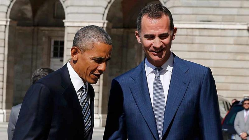 Obama al rey: "La primera vez que vine a España fue con mochila"