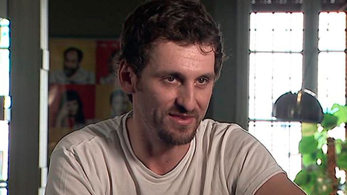 Telediario 1 - Raúl Arévalo se mete a director en una "Tarde para la ira"