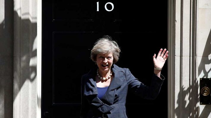 Telediario 1 - Theresa May, la nueva ministra del Reino Unido que tendrá que romper con la UE