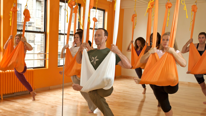 La mañana - Antigravity, fitness en suspensión