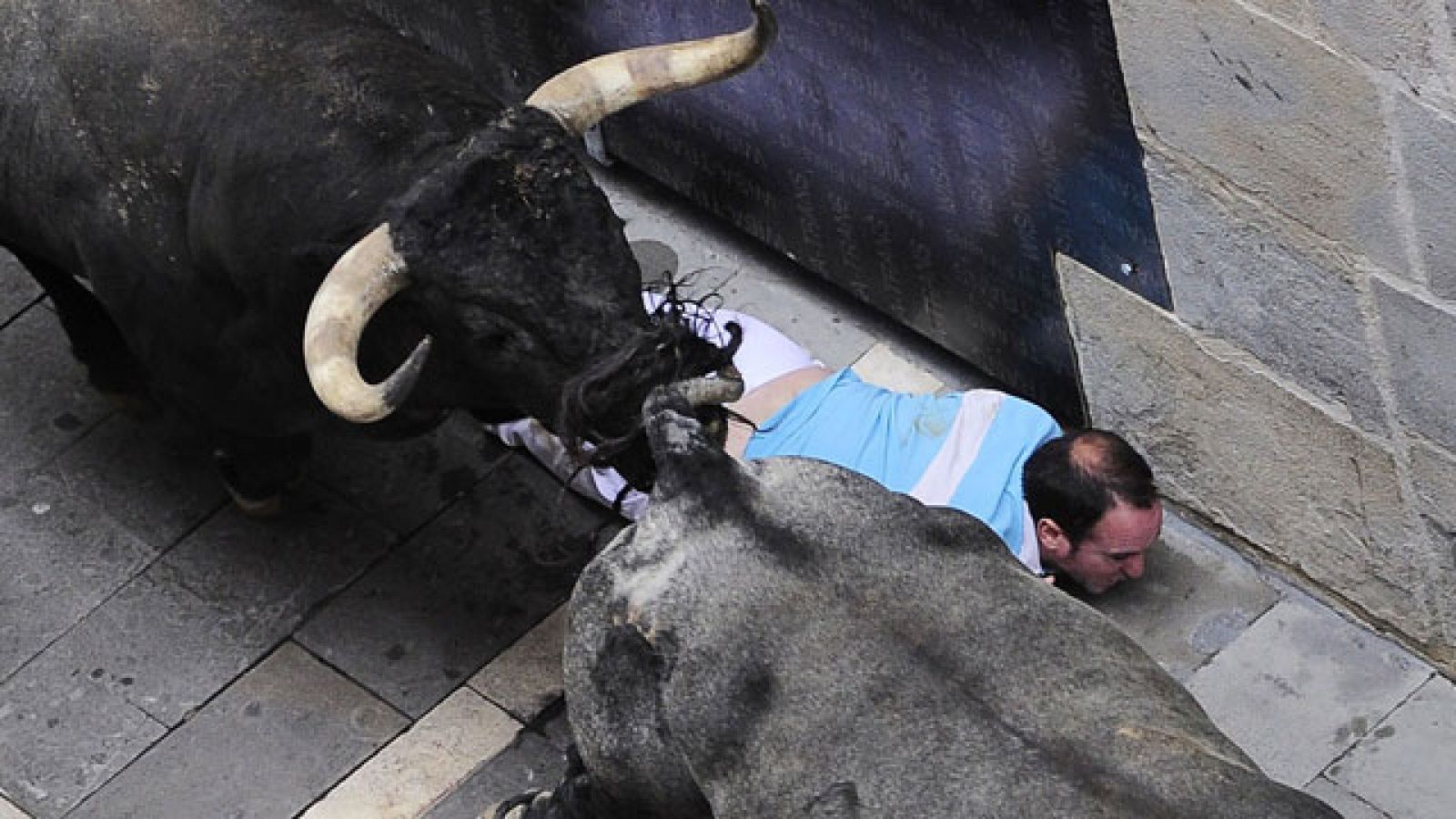 Vivie San Fermín - Las imágenes más espectaculares del encierro de los Miura