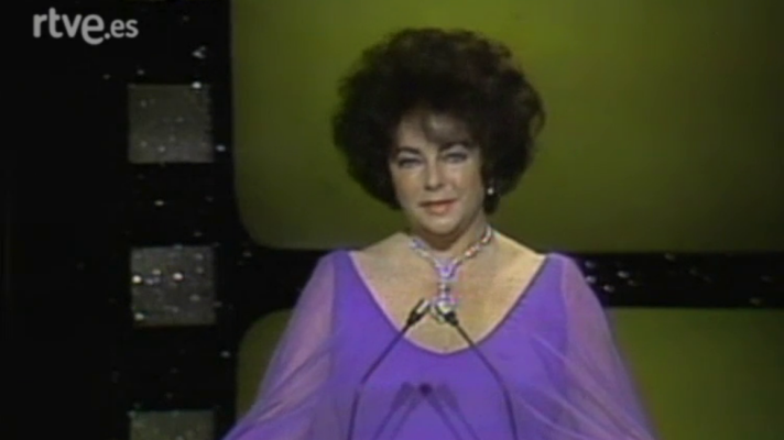 Cine en el Archivo de RTVE - Revista de cine - 'Las estrellas saludan a las grandes películas'