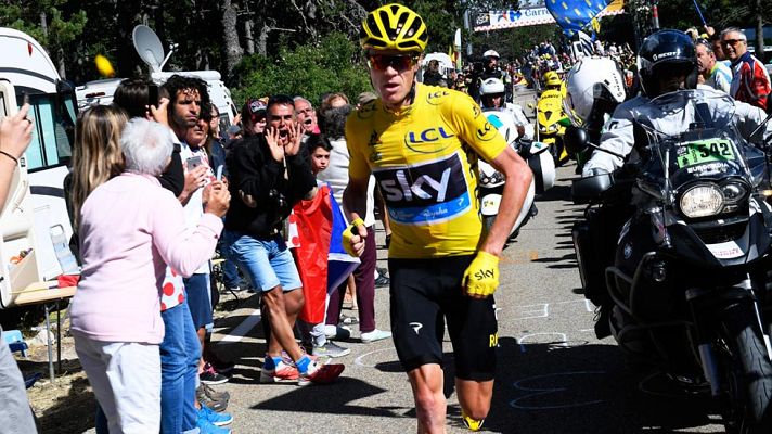 Telediario 1 - Froome mantiene el liderato pese a recorrer a pie parte de Mont Ventoux y perder tiempo