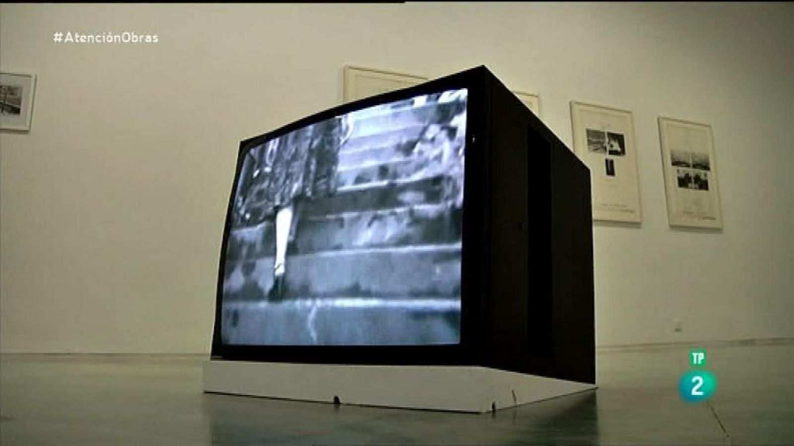 Atención Obras - Exposición de arte conceptual de Anna Bella Geiger