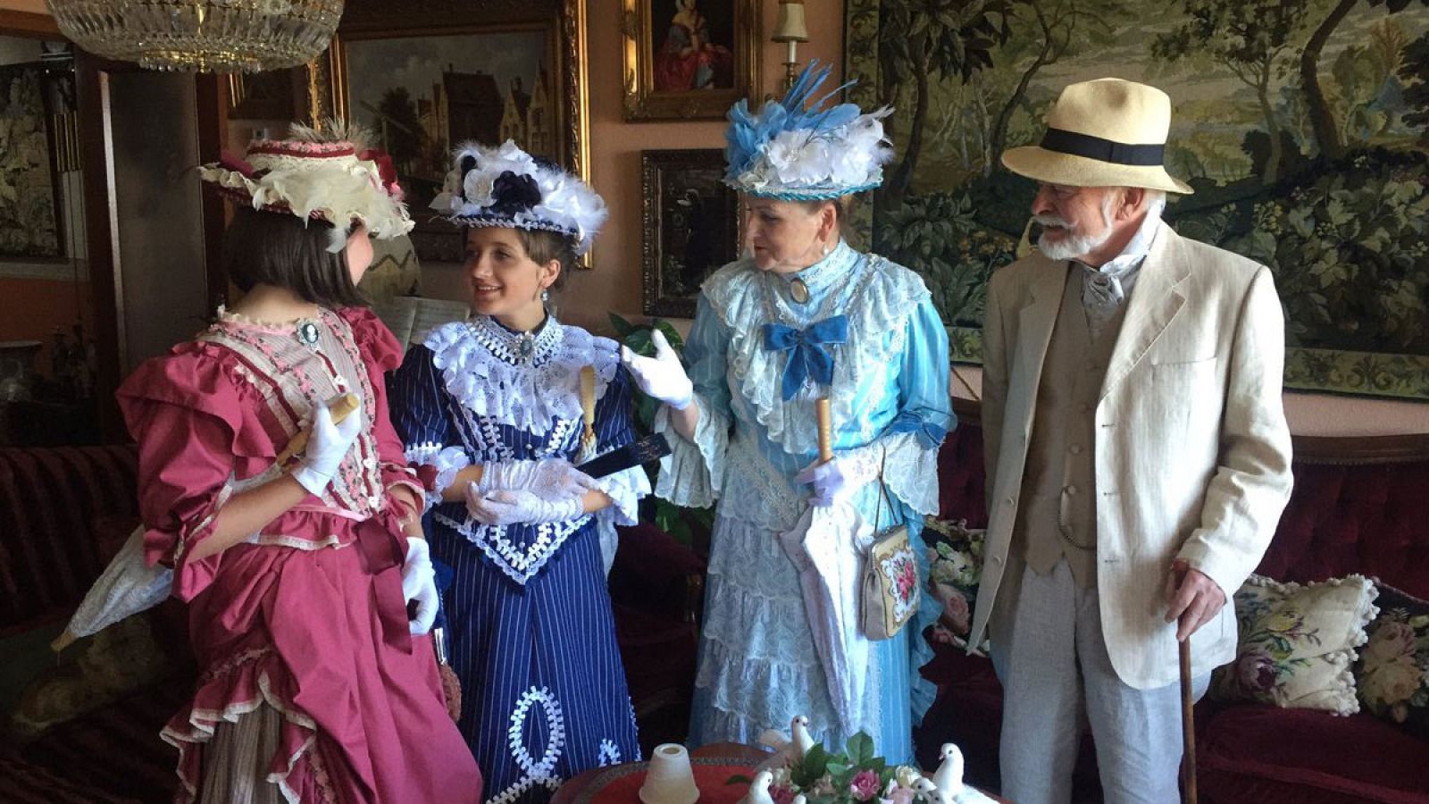 Santander viaja al pasado con los Baños de Ola