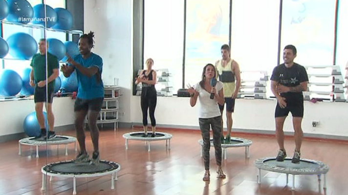 La mañana - Fitness en camas elásticas
