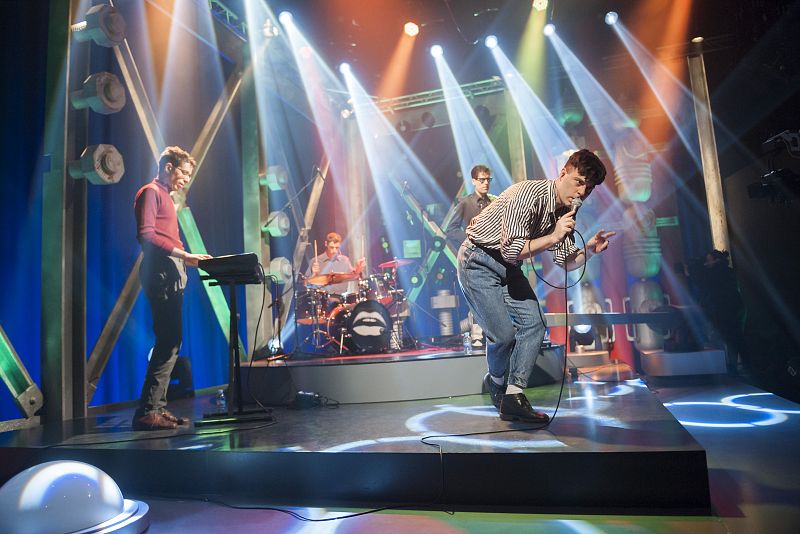 Cachitos de hierro y cromo - El ltimo vecino: "La noche interminable" (Cachitos Rockola, 2016)