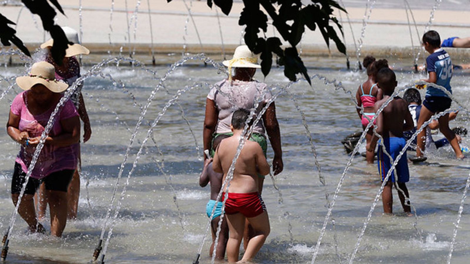 Las temperaturas bajan mañana hasta 10 grados y la ola de calor se desplaza hacia el Mediterráneo