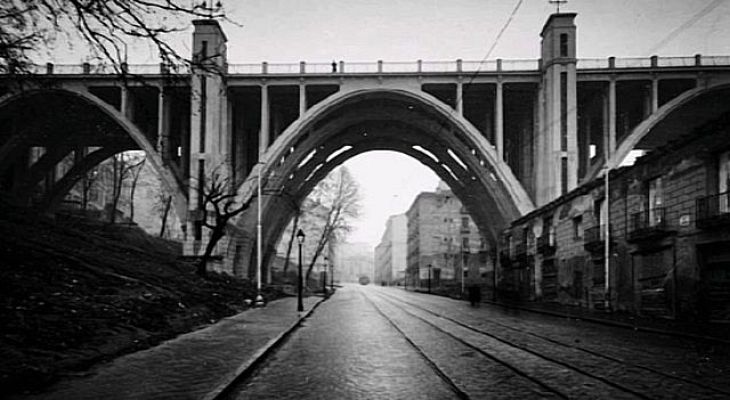 Universo UNED - La imprenta Municipal-Artes del Libro
