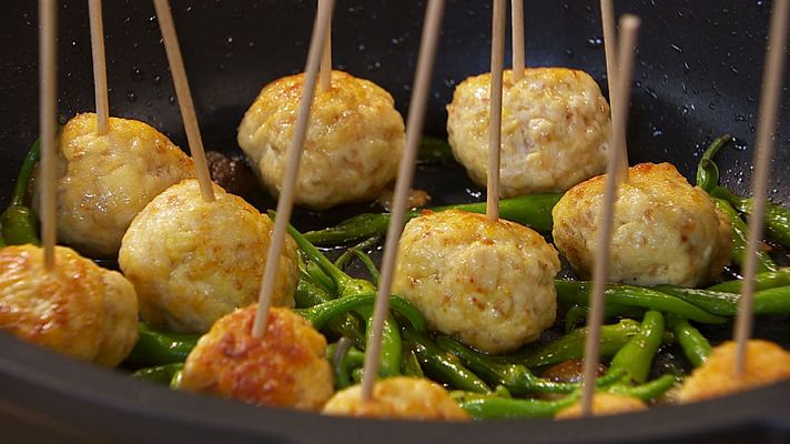 RTVE Cocina - Receta de albóndigas de pollo con salsa de yogur