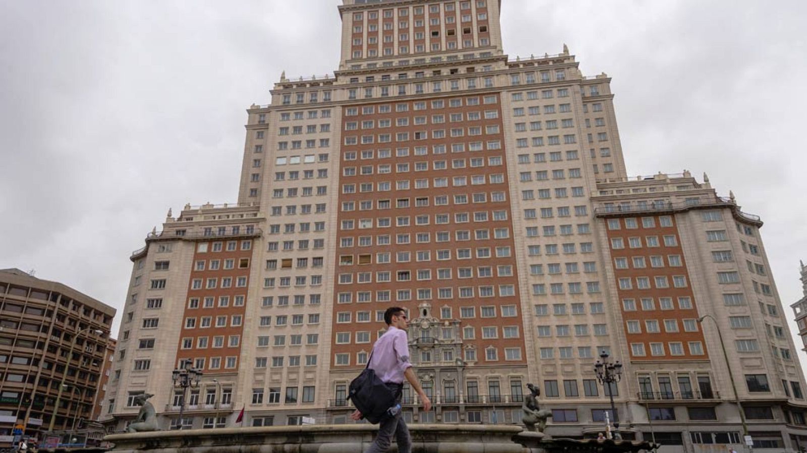 Wanda venderá el Edificio España al empresario Trinitario Casanova | Ver