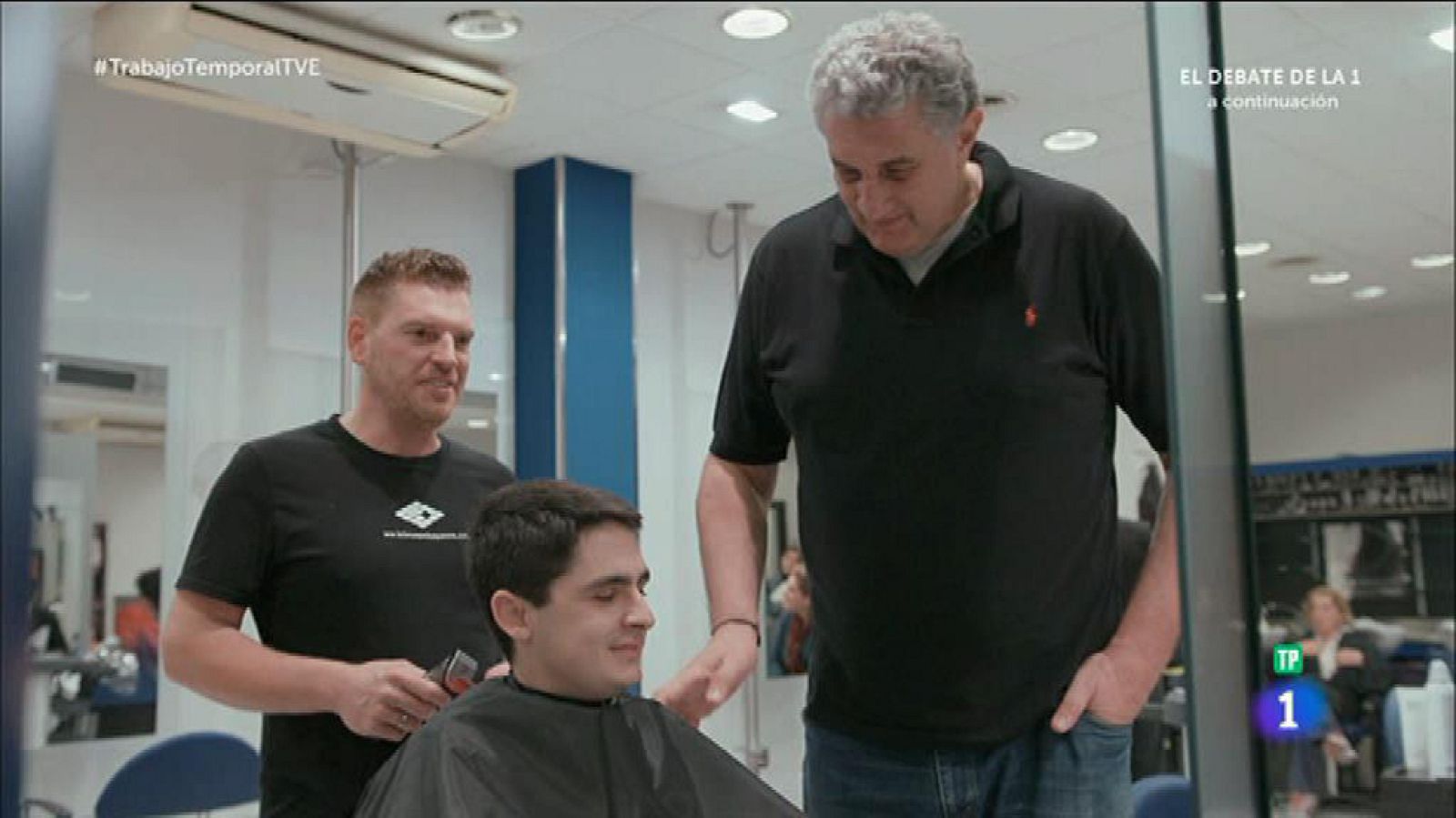 Trabajo Temporal - Fernando Romay corta pelo en su primer día