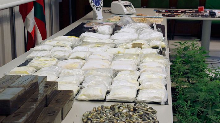 Telediario 1 - La Ertaizaintza incauta 80 kilos de 'speed' durante una operación antidroga en Gipuzkoa