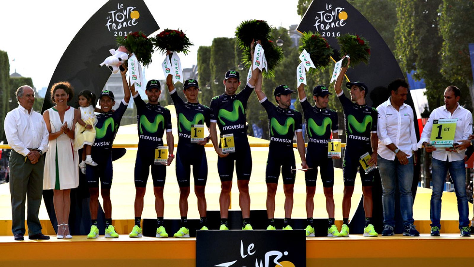 El Movistar acabó hoy como mejor equipo de la general del Tour de Francia por segundo año consecutivo, la cuarta de la estructura liderada por Eusebio Unzúe. El equipo español posicionó al colombiano Nairo Quintana tercero de la general y al español