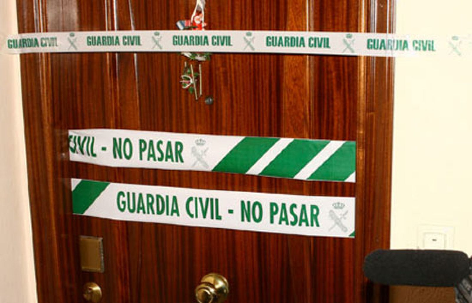 En A Coruña la Guardia Civil detiene a un hombre de 74 años acusado de matar a su mujer con un martillo y un cuchillo | Ver