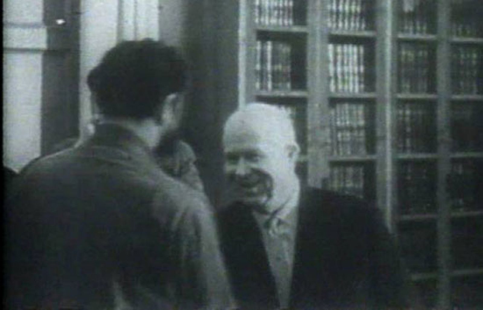 Fidel Castro es recibido en Moscú en 1961 por Nikita Jrushchov - Fue noticia en el Archivo de RTVE | Ver