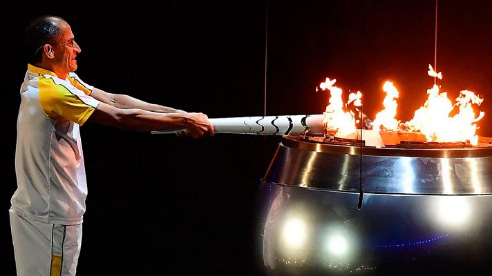 Río 2016 - Rio 2016 - Vanderlei de Lima enciende el pebetero