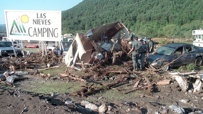 Informativo 24h - Biescas rinde homenaje a los 87 muertos del camping Las Nieves 20 años después