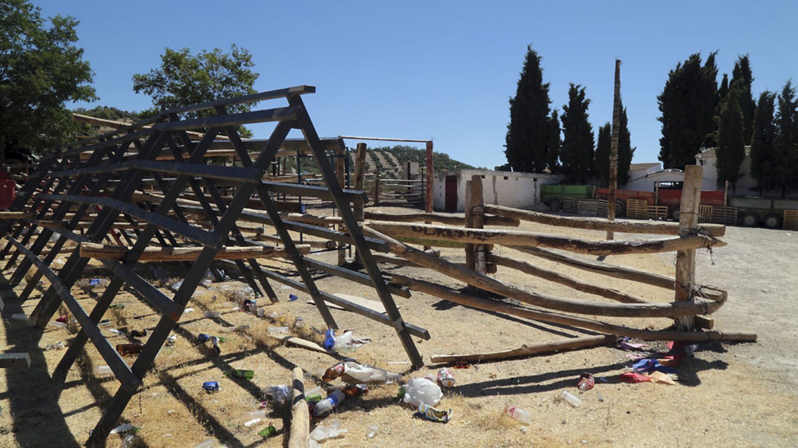Muere un niño de cinco años por la explosión de un cohete en un pueblo de Granada