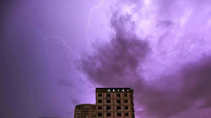 El tiempo - Tormentas en el Levante peninsular y mucho calor en Canarias