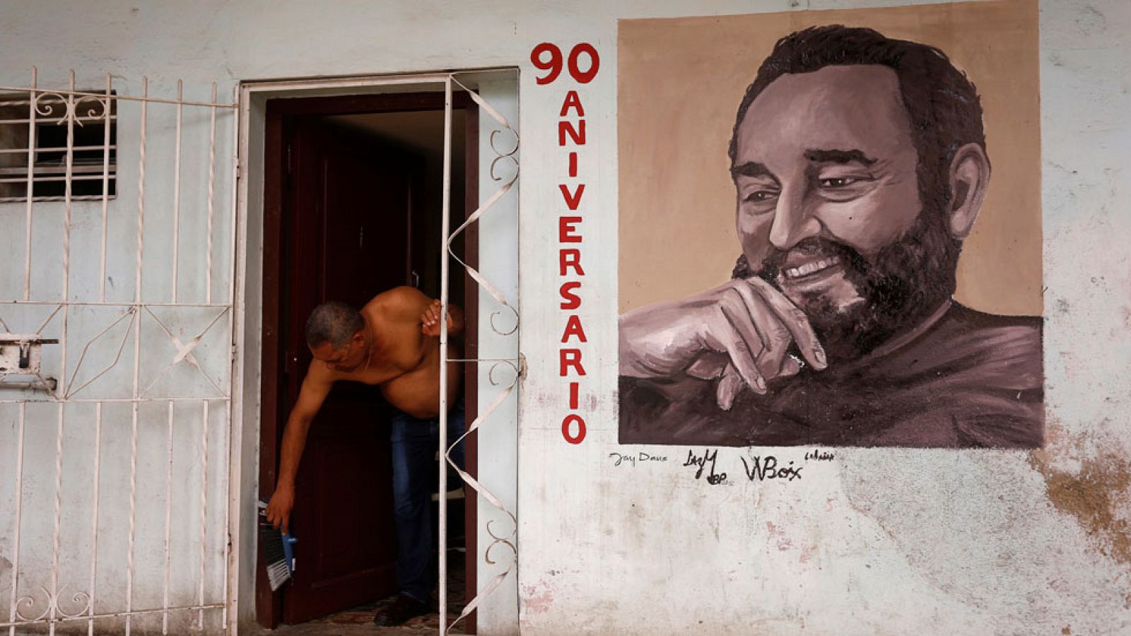 Cuba celebra el  90 cumpleaños del  expresidente Fidel Castro retirado desde hace una década